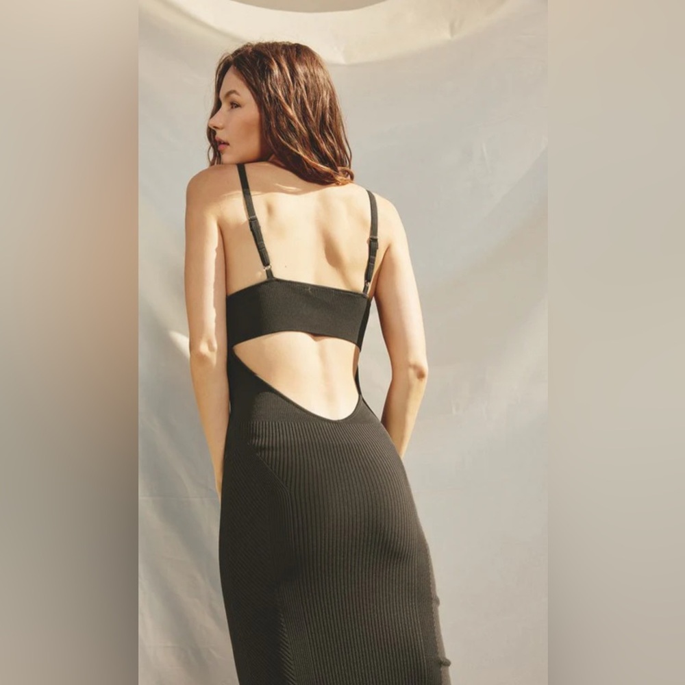 DRESS FORUM - CUTOUT BODY CON MIDI